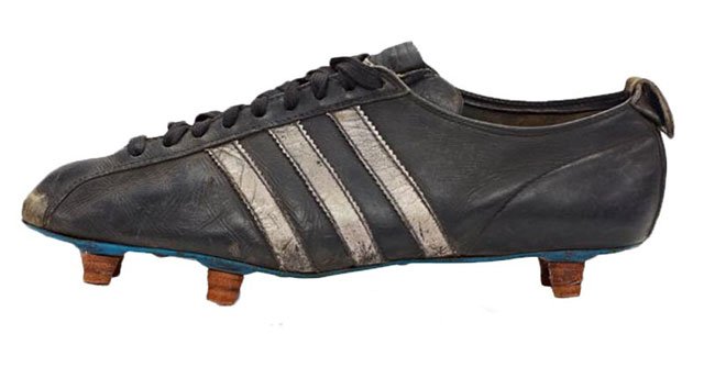 por favor confirmar Birmania toda la vida Botas, Botines, Zapatos de Fútbol Adidas de 1960. Adidas Chile y Adidas  Achilles "Aquiles" - Museo de Fútbol
